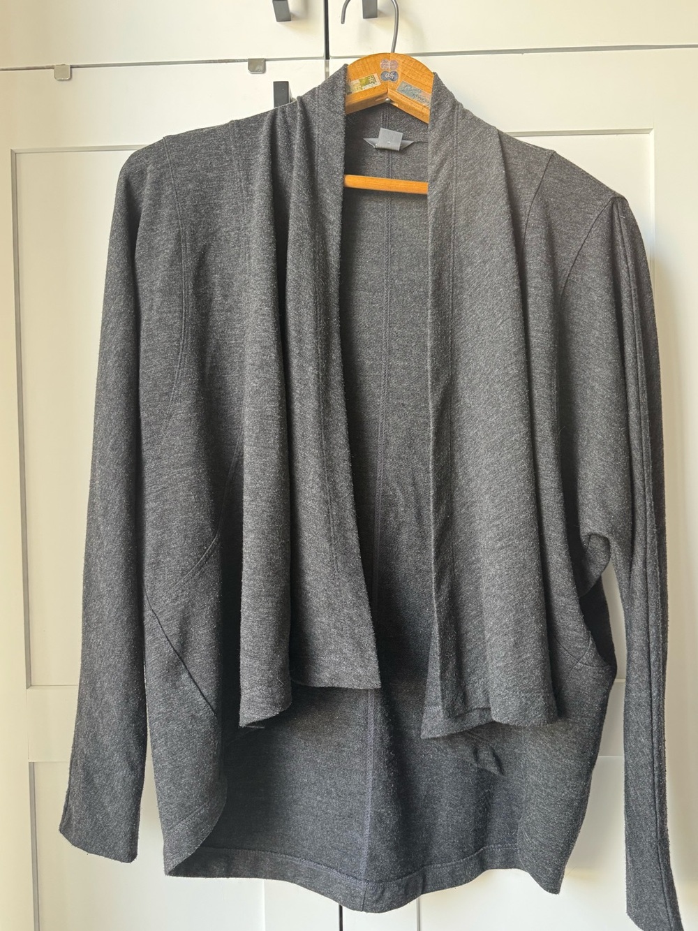 Eddie Bauer mid 2000’s Drapey Sweater size XS